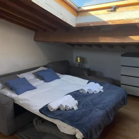 Luminosa Mansarda Vicino Al Porto * Λιβόρνο