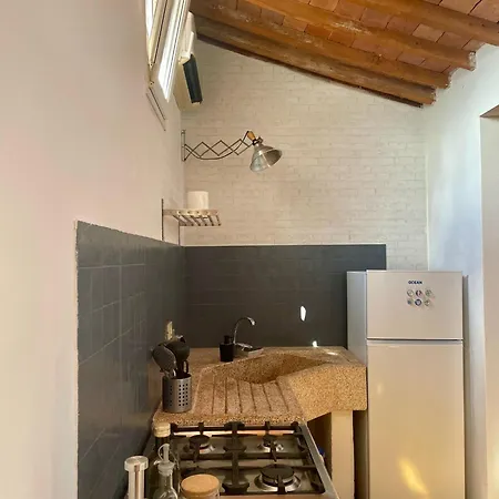 Apartment Luminosa Mansarda Vicino Al Porto Livorno
